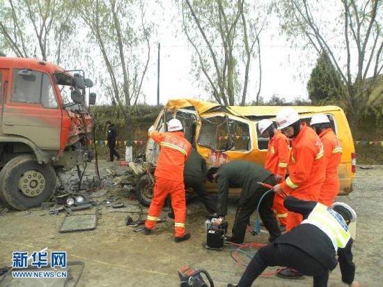 羅山縣車禍事故最新報道，事故地點揭秘，25日最新消息